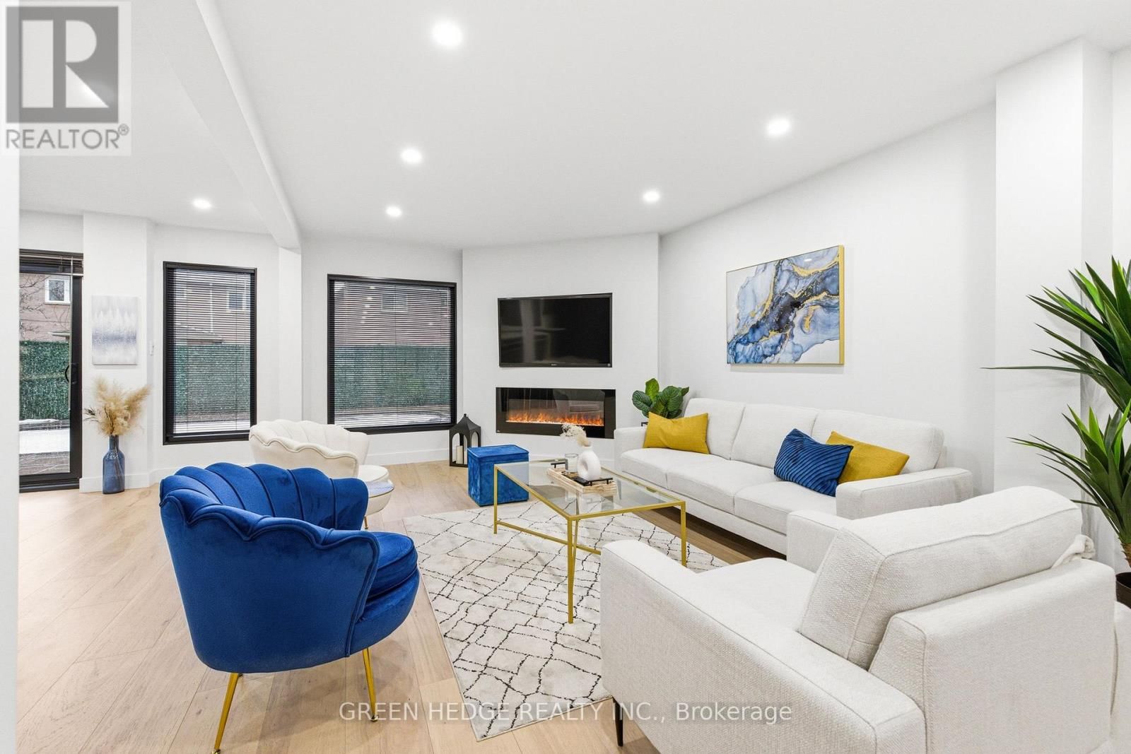 33 DAGWELL CRESCENT Image 13