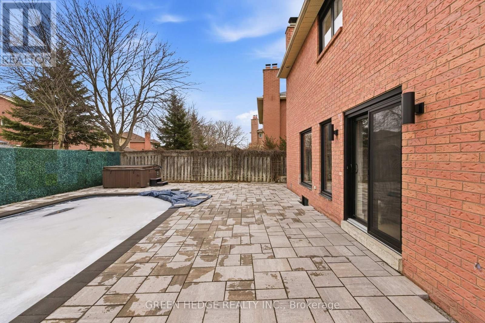 33 DAGWELL CRESCENT Image 40