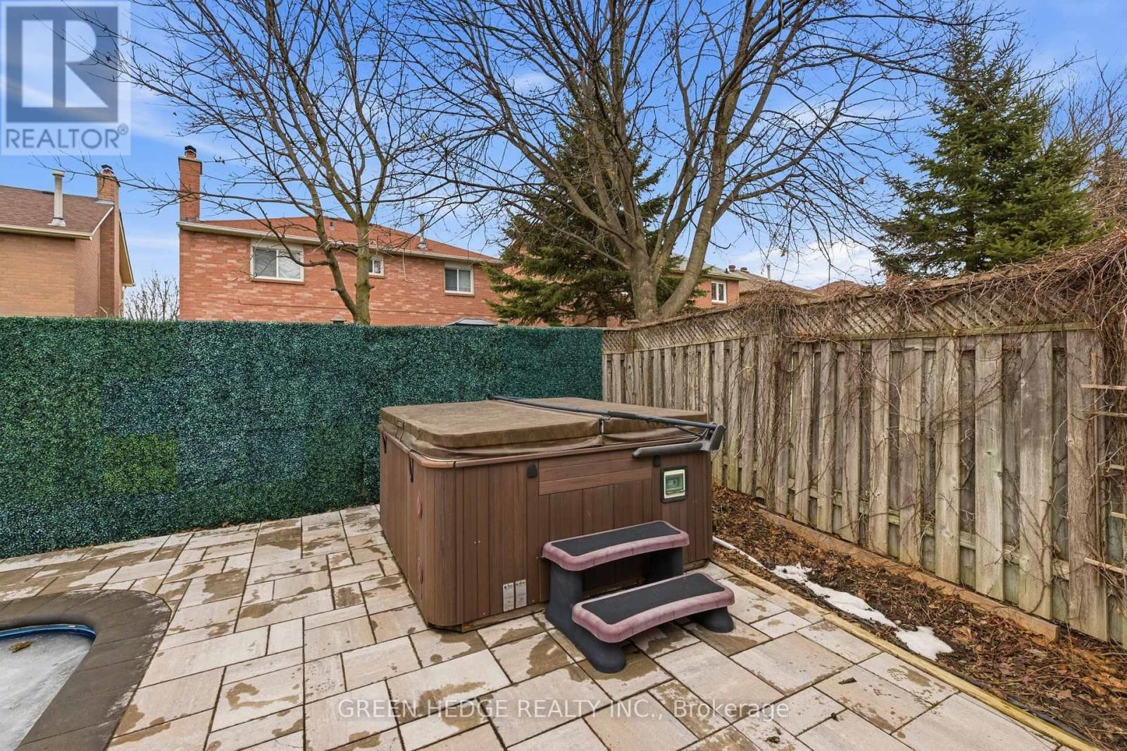 33 DAGWELL CRESCENT Image 41