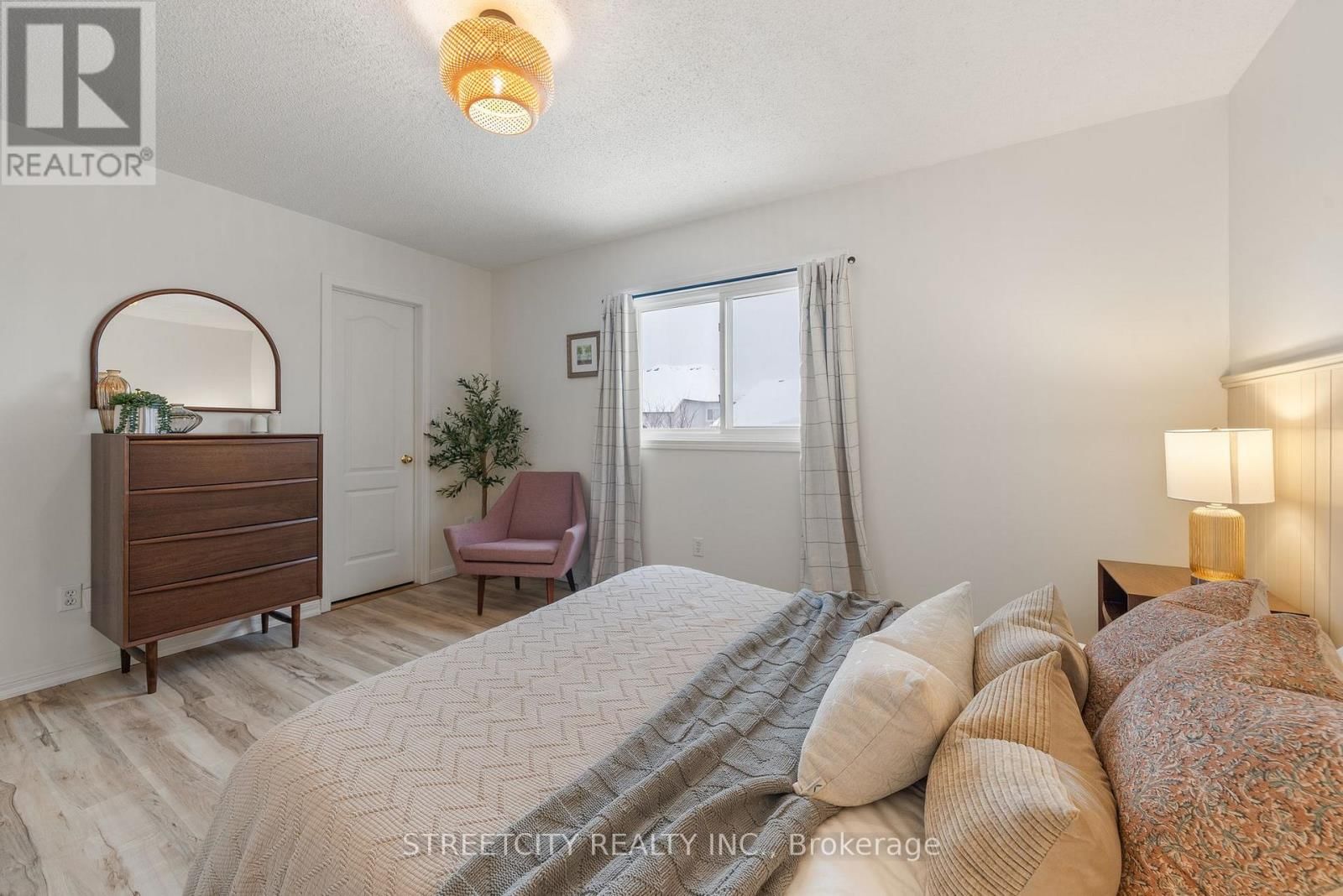 8 SHIPLEY AVENUE Image 23