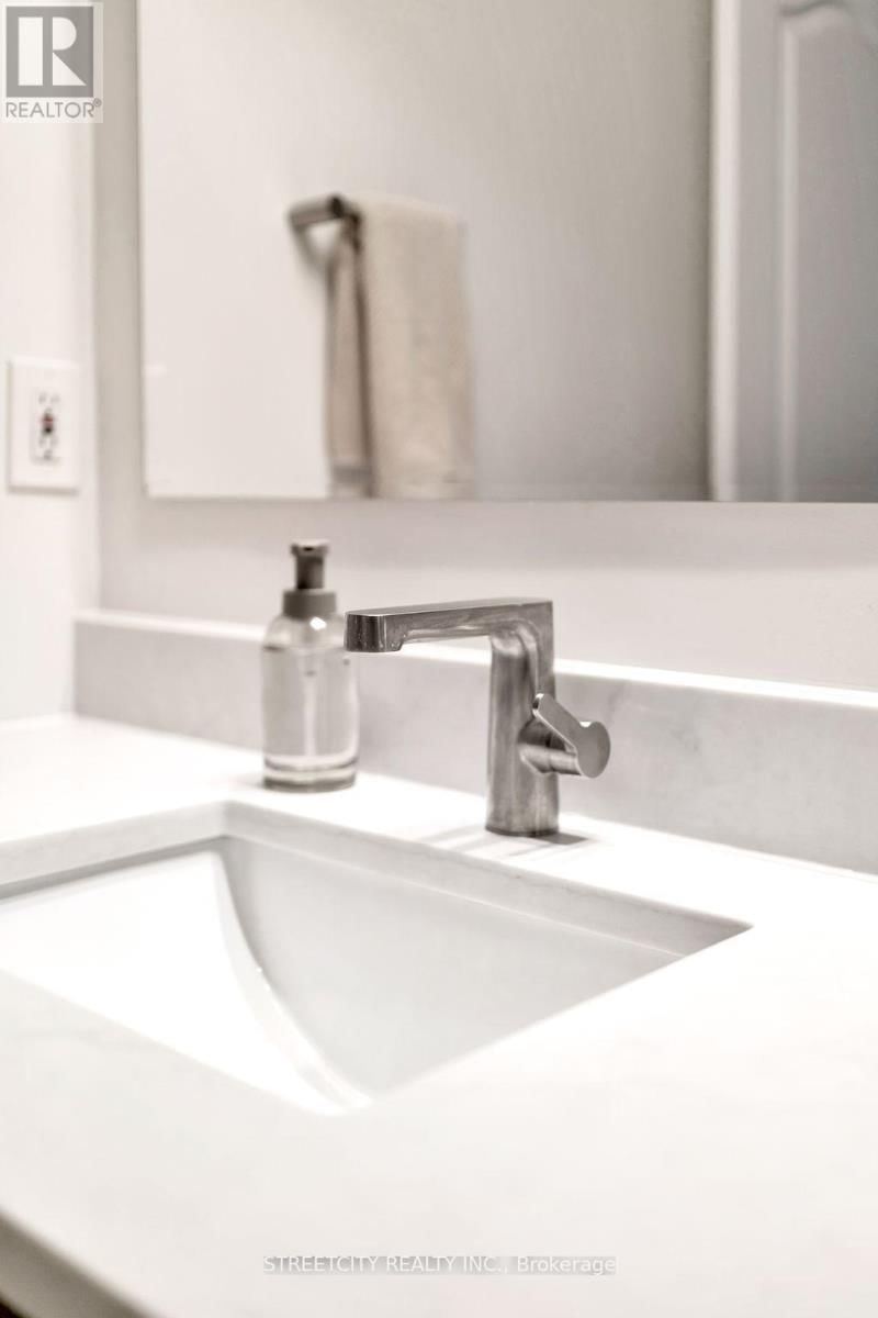 8 SHIPLEY AVENUE Image 32