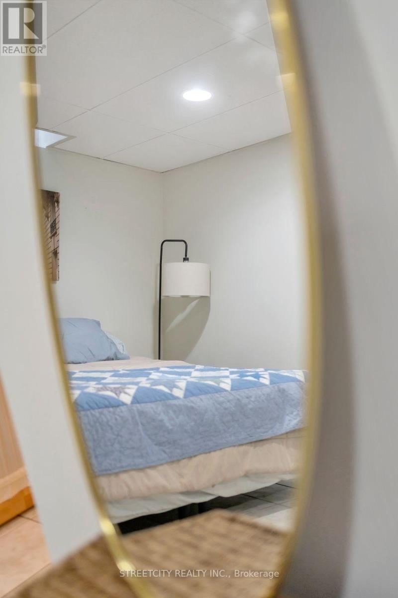 8 SHIPLEY AVENUE Image 37