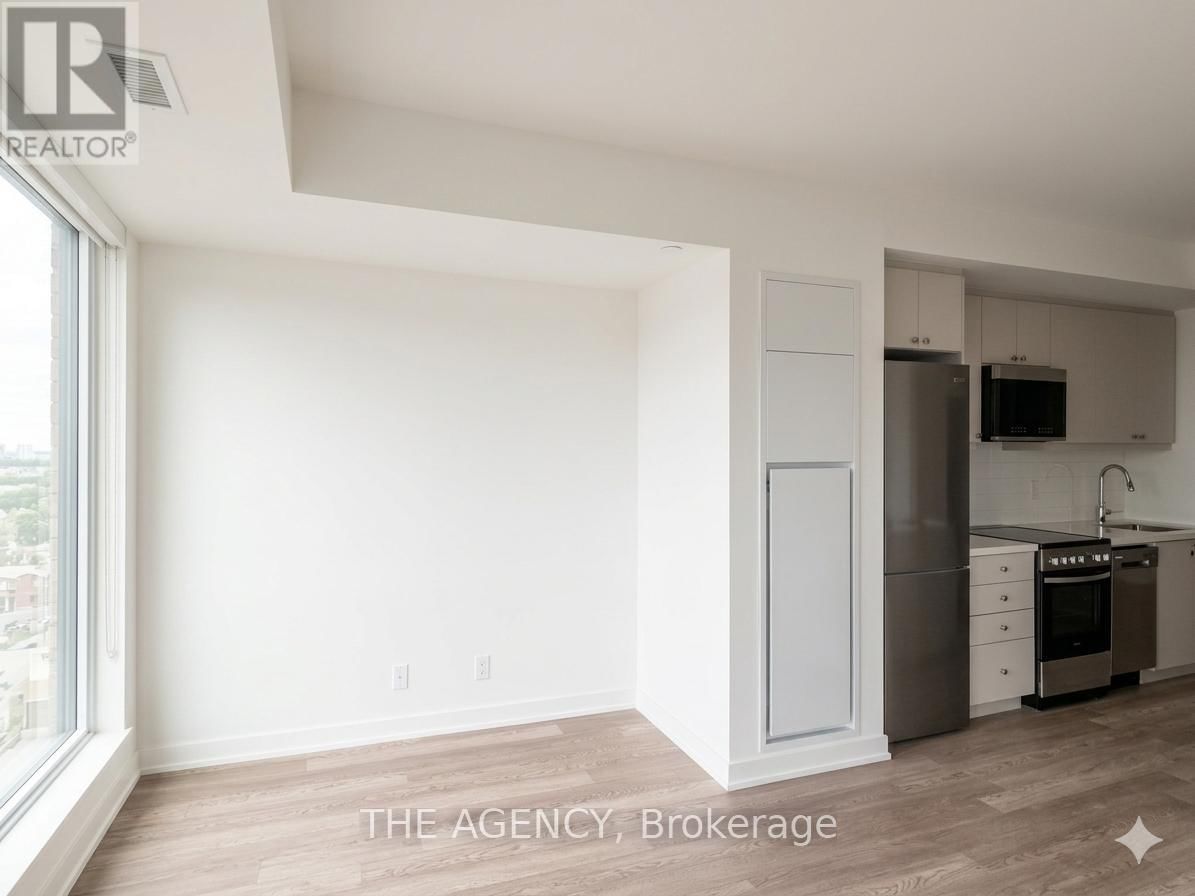 1214 - 51 CLARINGTON BOULEVARD Image 3