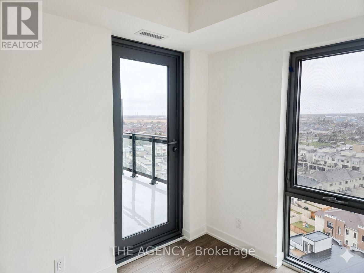 1214 - 51 CLARINGTON BOULEVARD Image 5