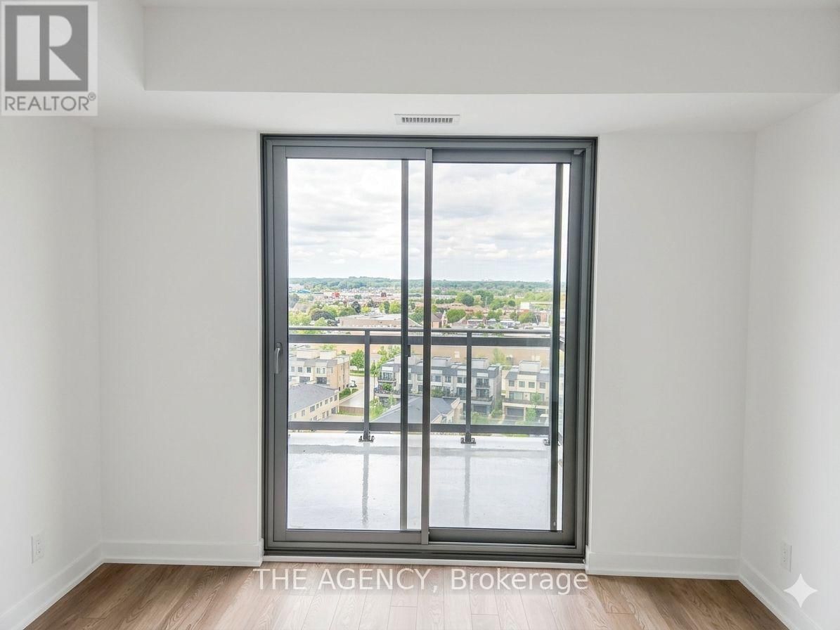 1214 - 51 CLARINGTON BOULEVARD Image 6