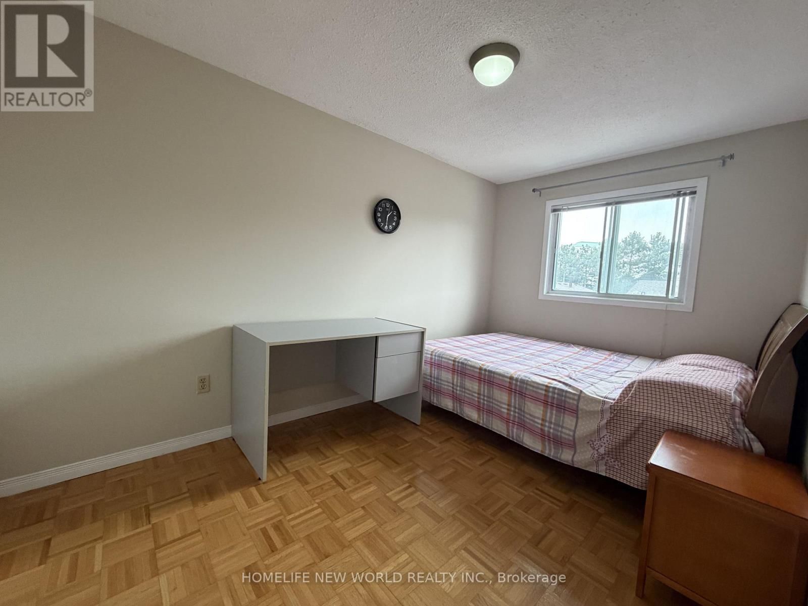 35 - 1121 SANDHURST CIRCLE Image 12