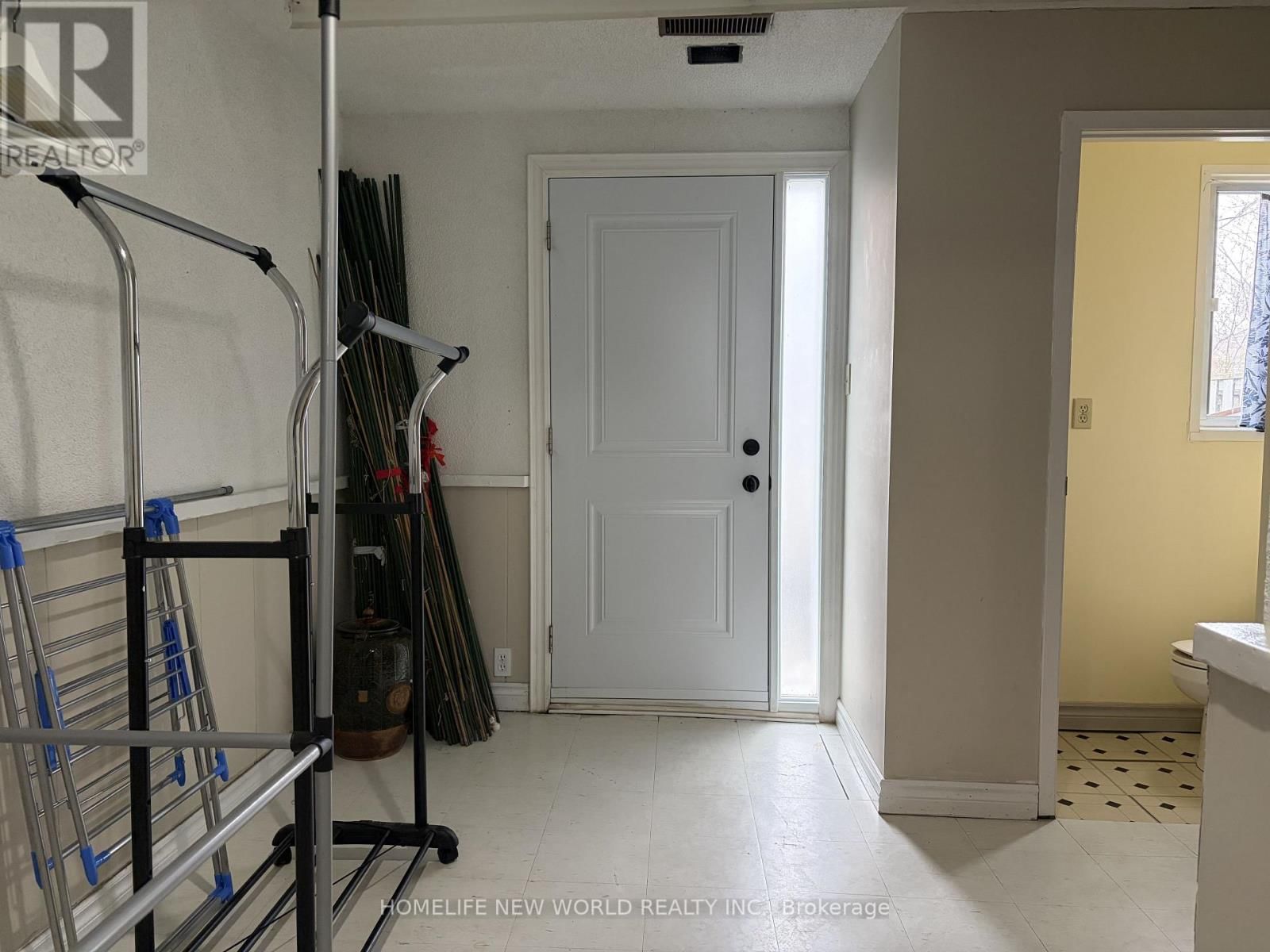 35 - 1121 SANDHURST CIRCLE Image 15