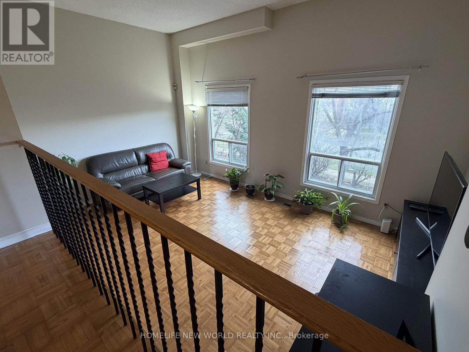 35 - 1121 SANDHURST CIRCLE Image 8