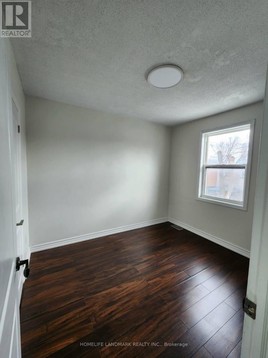 64 - 740 KENNEDY ROAD Image 16