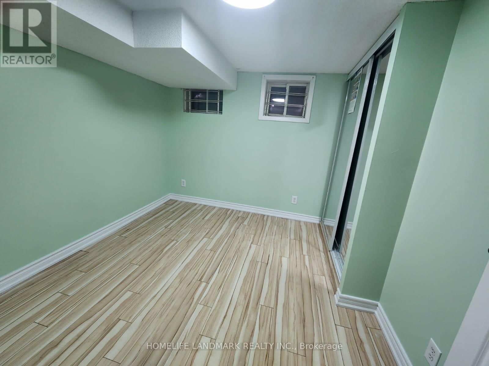 64 - 740 KENNEDY ROAD Image 26