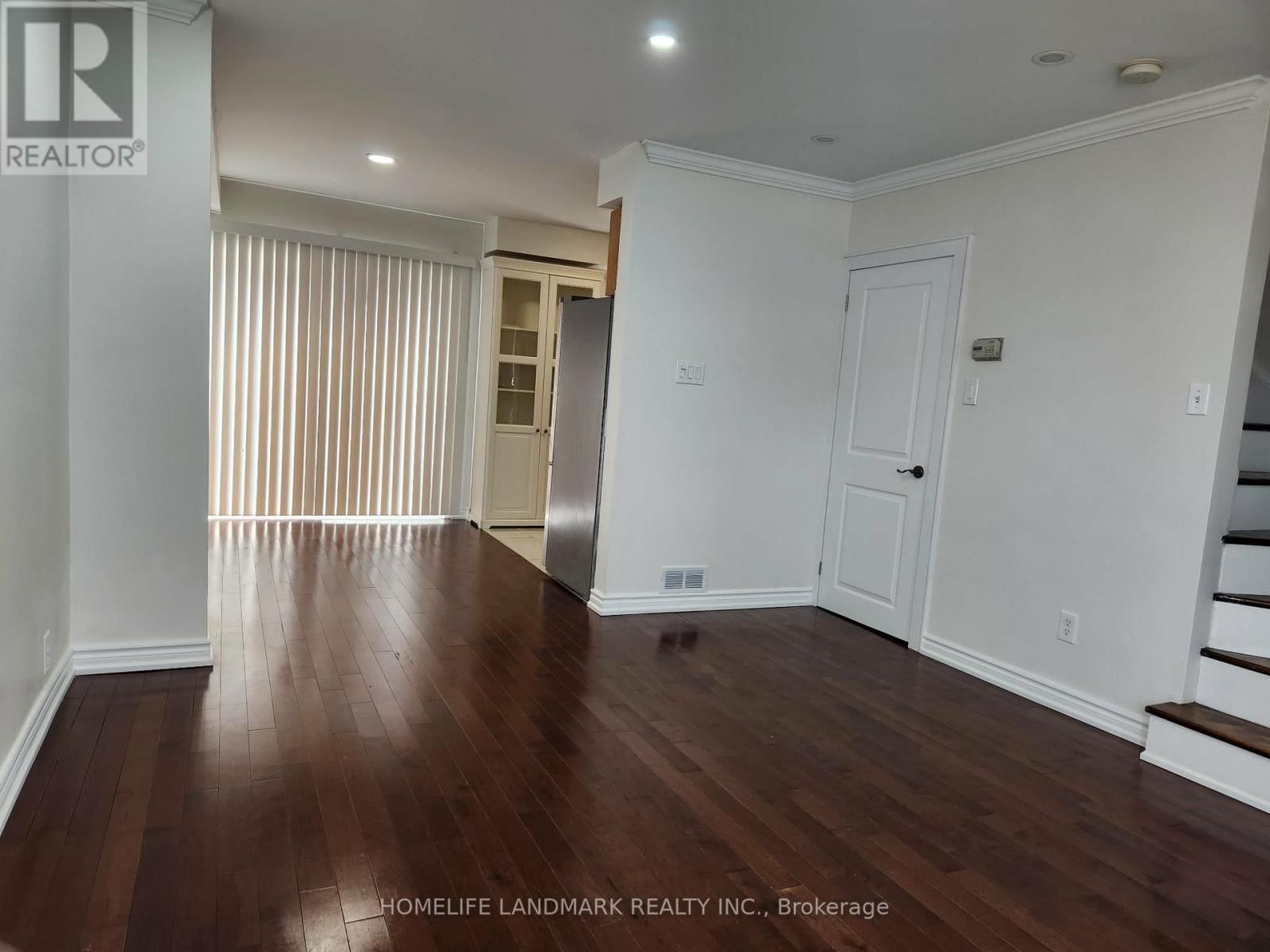 64 - 740 KENNEDY ROAD Image 6