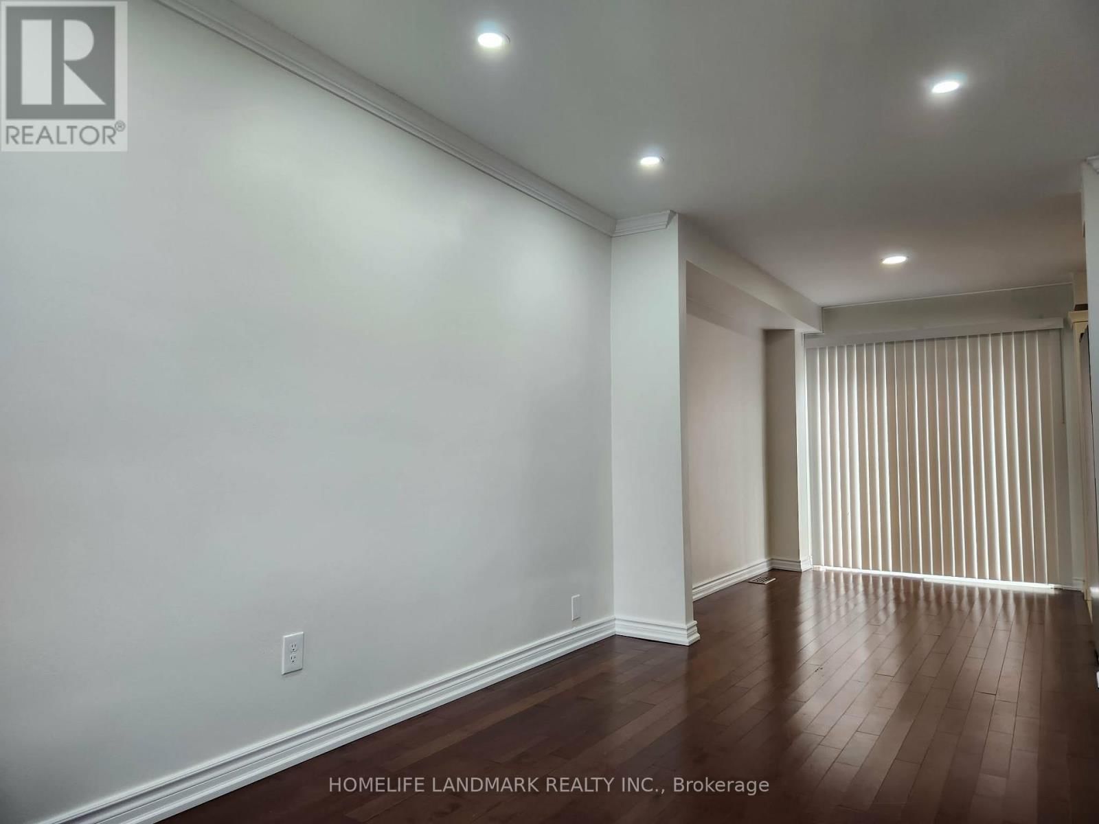 64 - 740 KENNEDY ROAD Image 7