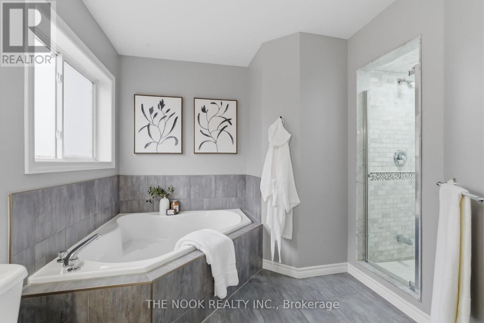 22 SELKIRK DRIVE Image 31