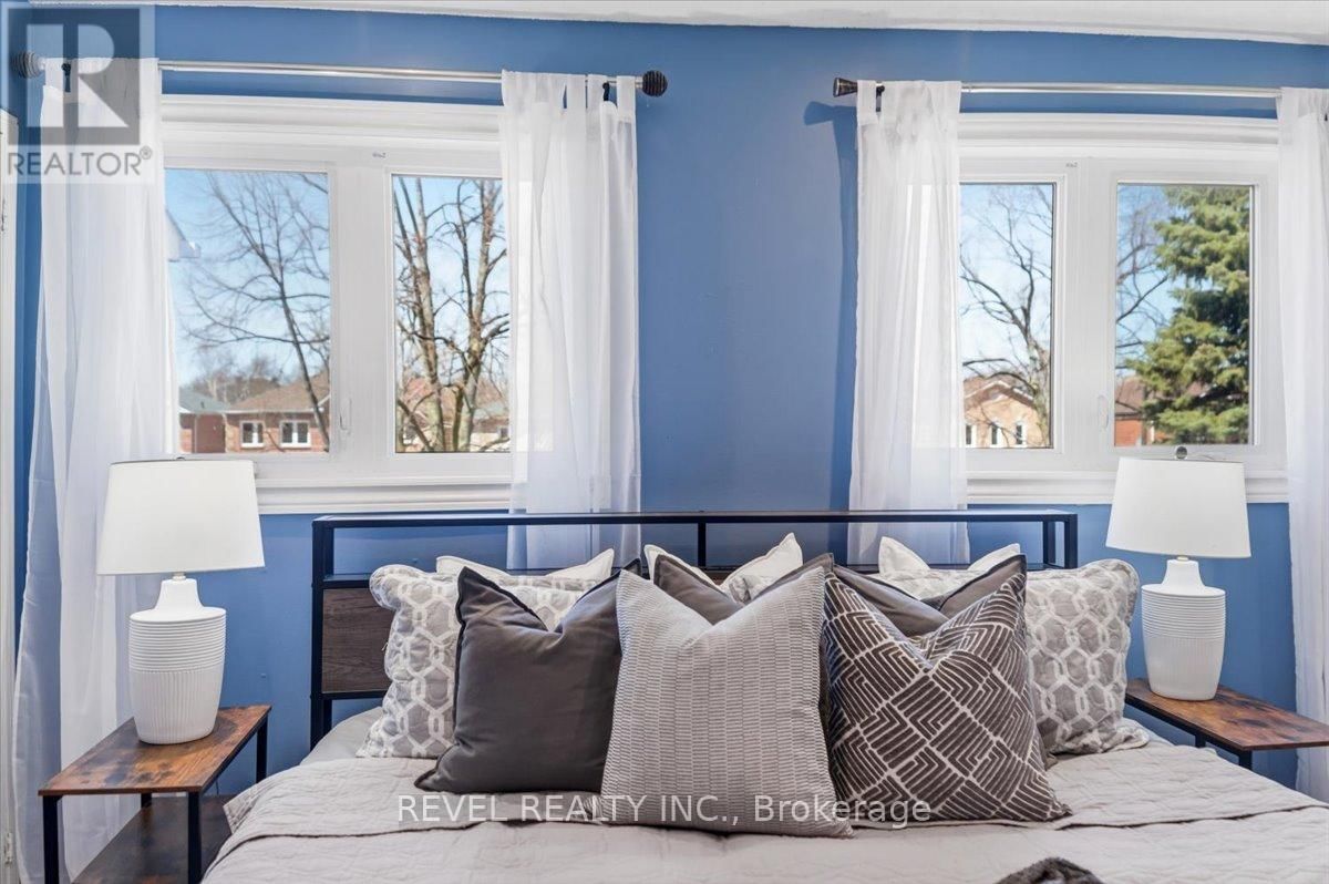 87 THORP CRESCENT Image 17