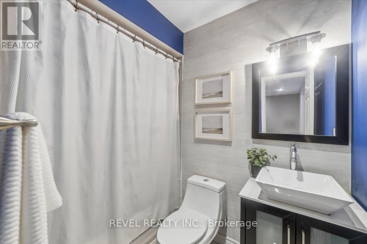 87 THORP CRESCENT Image 21