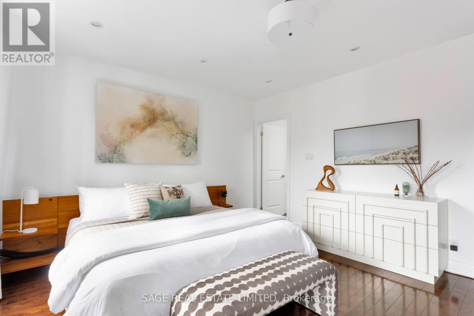 206 HAMILTON STREET Image 23