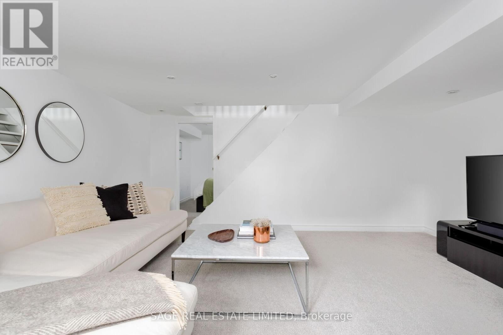 206 HAMILTON STREET Image 32