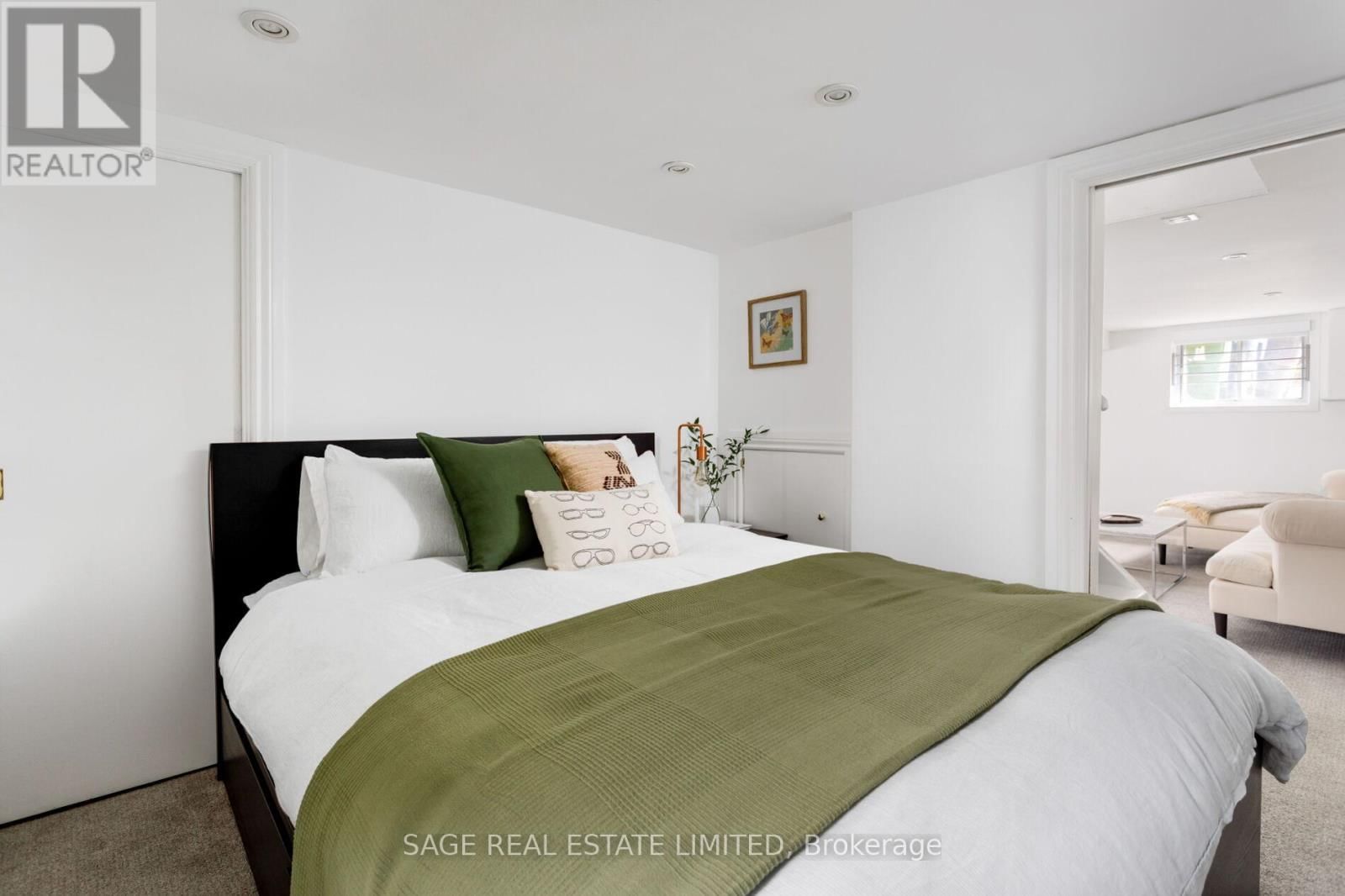 206 HAMILTON STREET Image 35