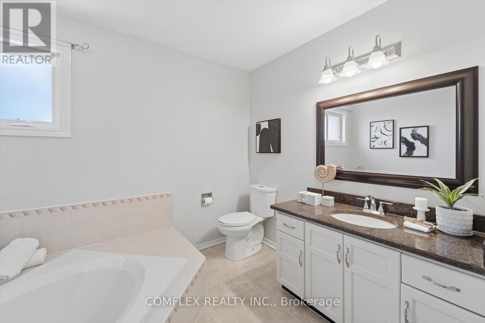 43 WAYWELL STREET Image 25