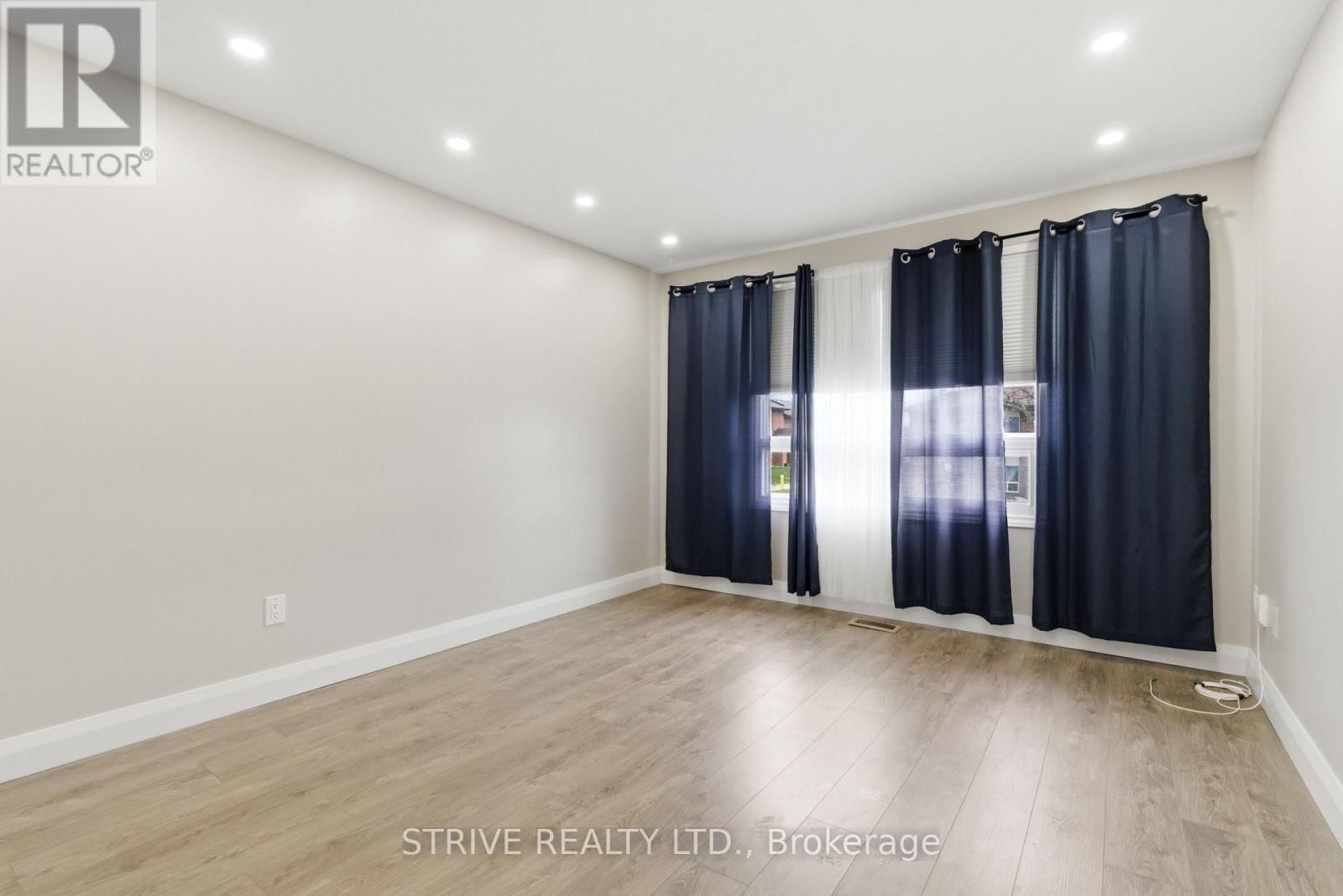 290 LAKEVIEW PARK AVENUE Image 4