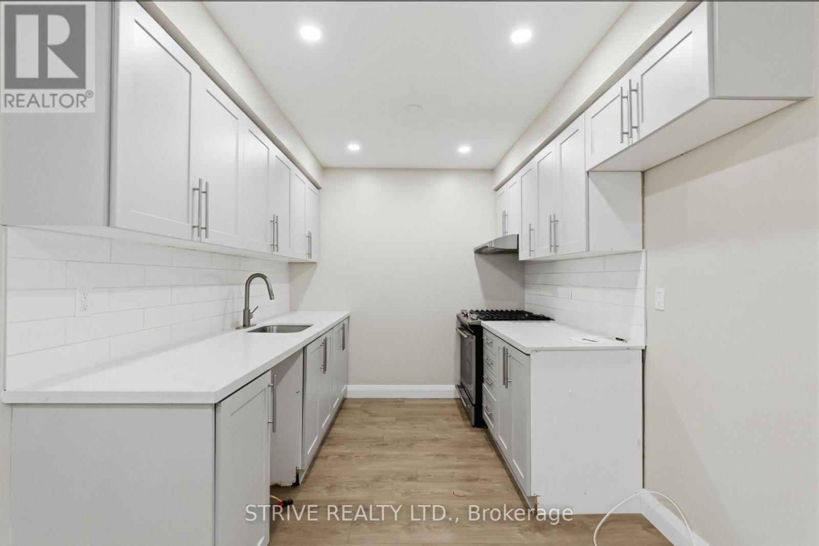 290 LAKEVIEW PARK AVENUE Image 6