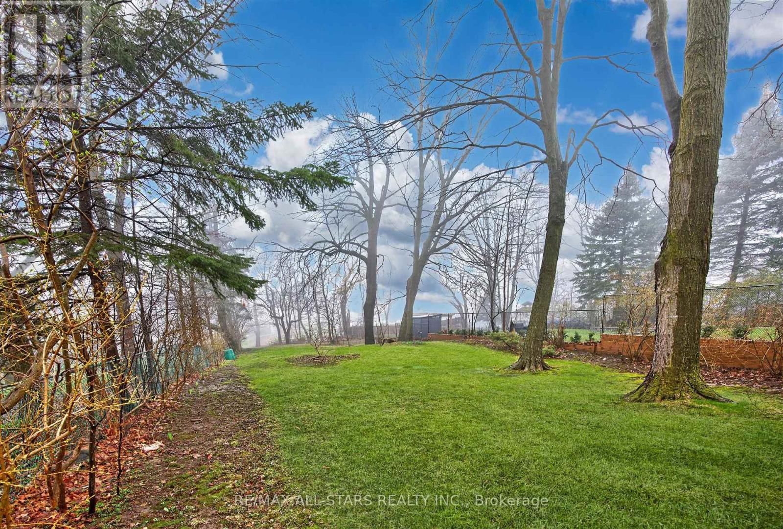 62 LARWOOD BOULEVARD Image 26