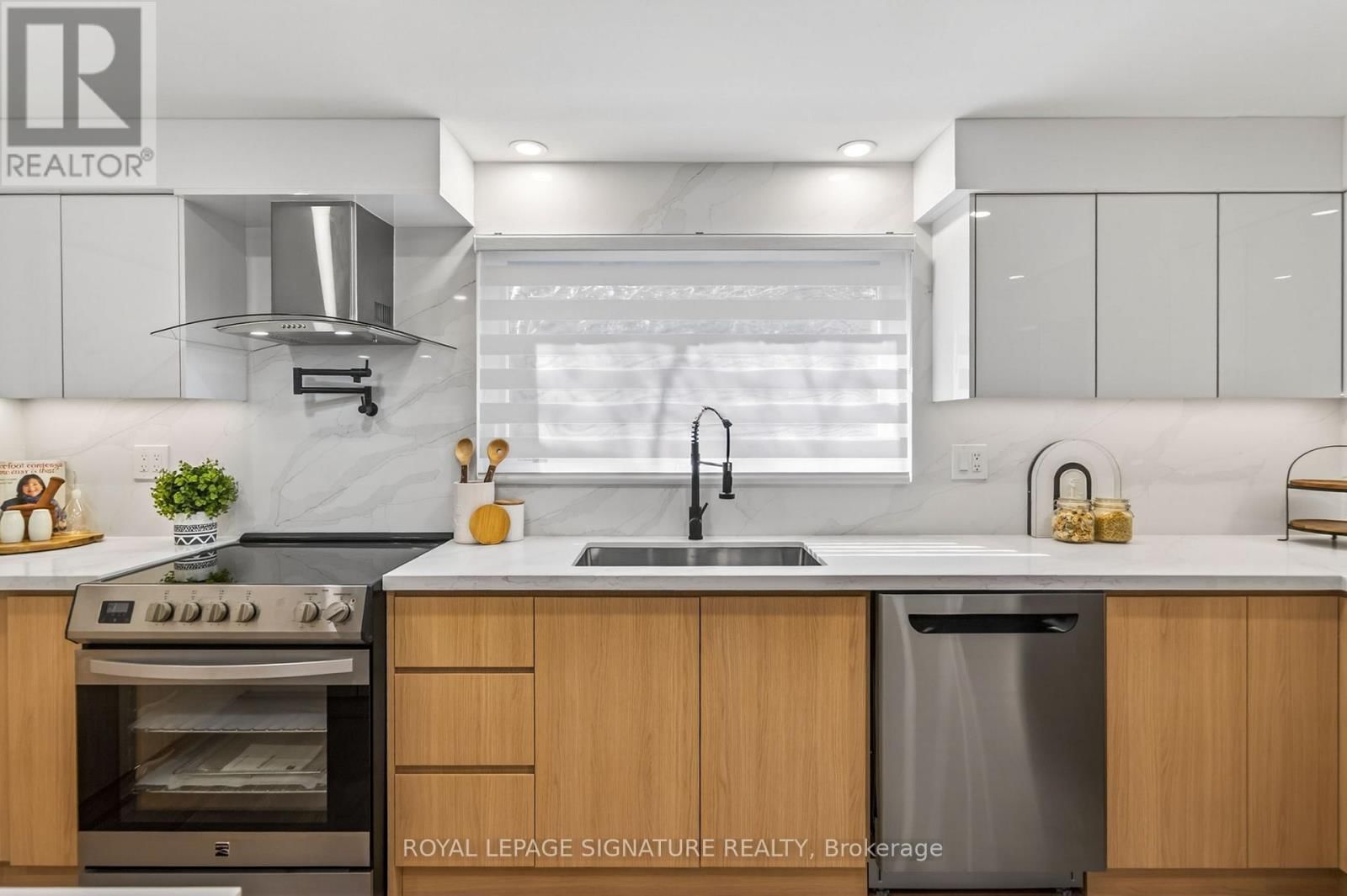 26 CARONDALE CRESCENT Image 16