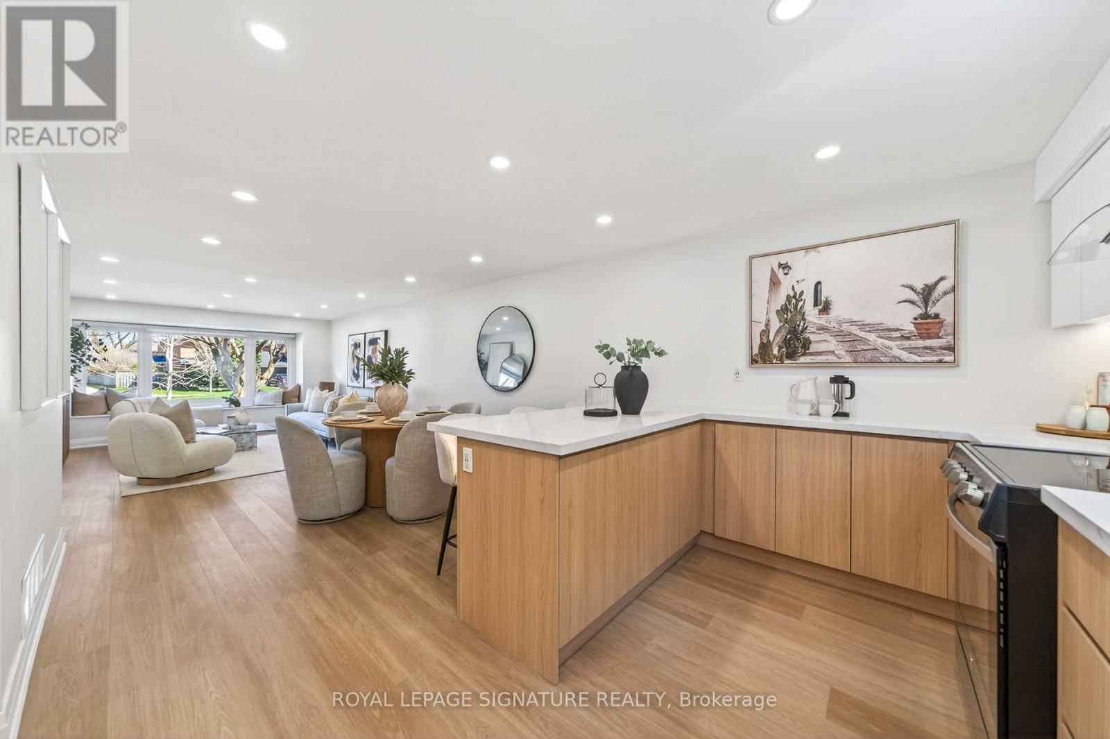 26 CARONDALE CRESCENT Image 19