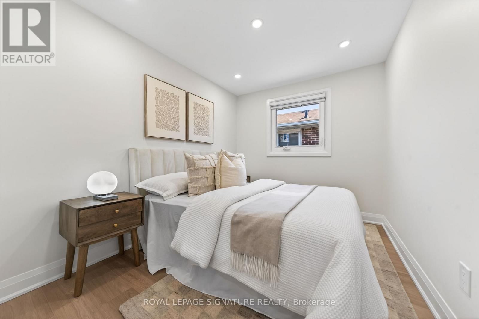 26 CARONDALE CRESCENT Image 27