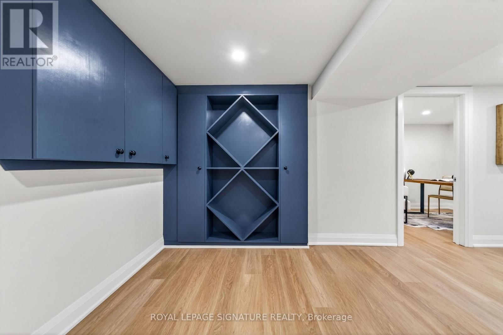 26 CARONDALE CRESCENT Image 32