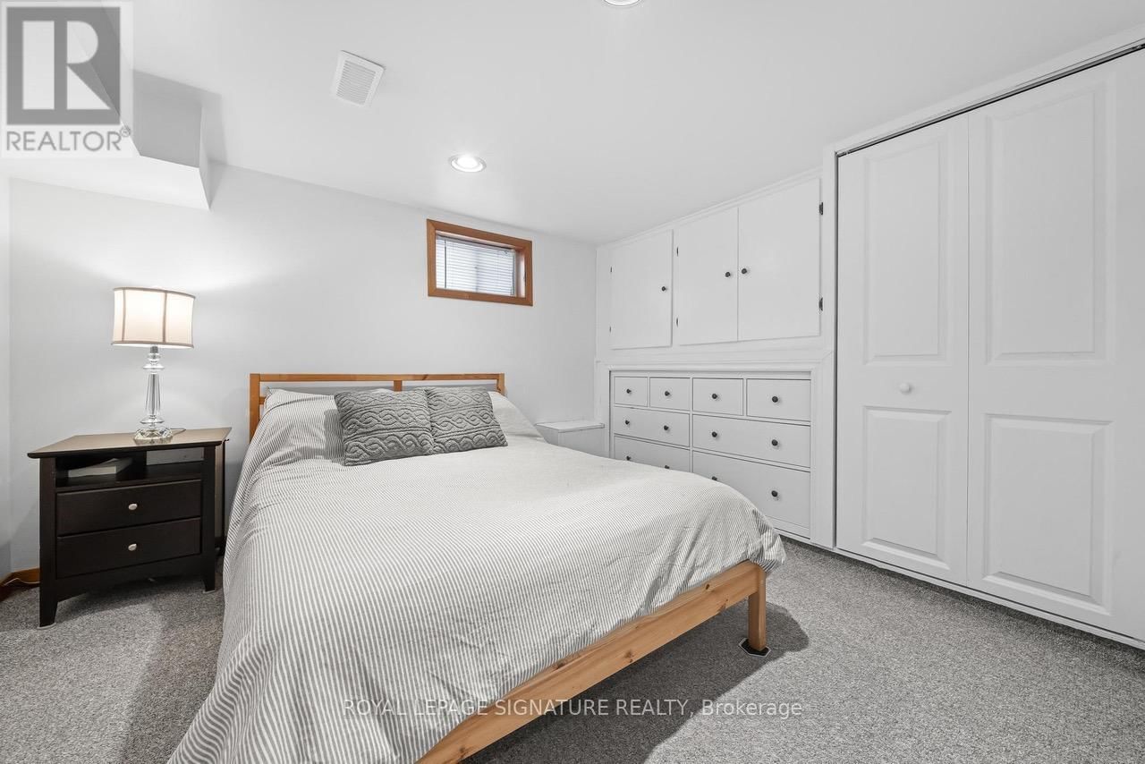 8 WOLCOTT AVENUE Image 16