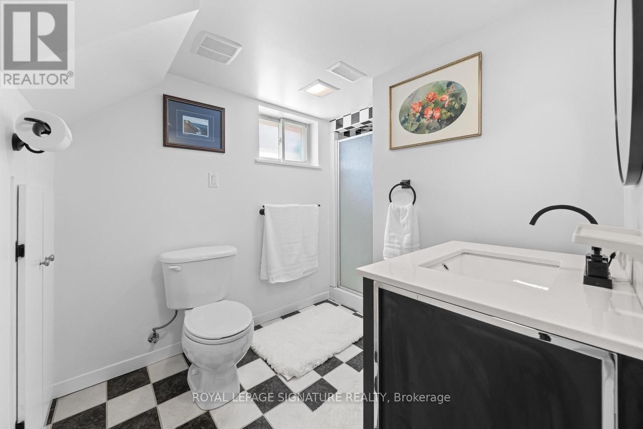 8 WOLCOTT AVENUE Image 18