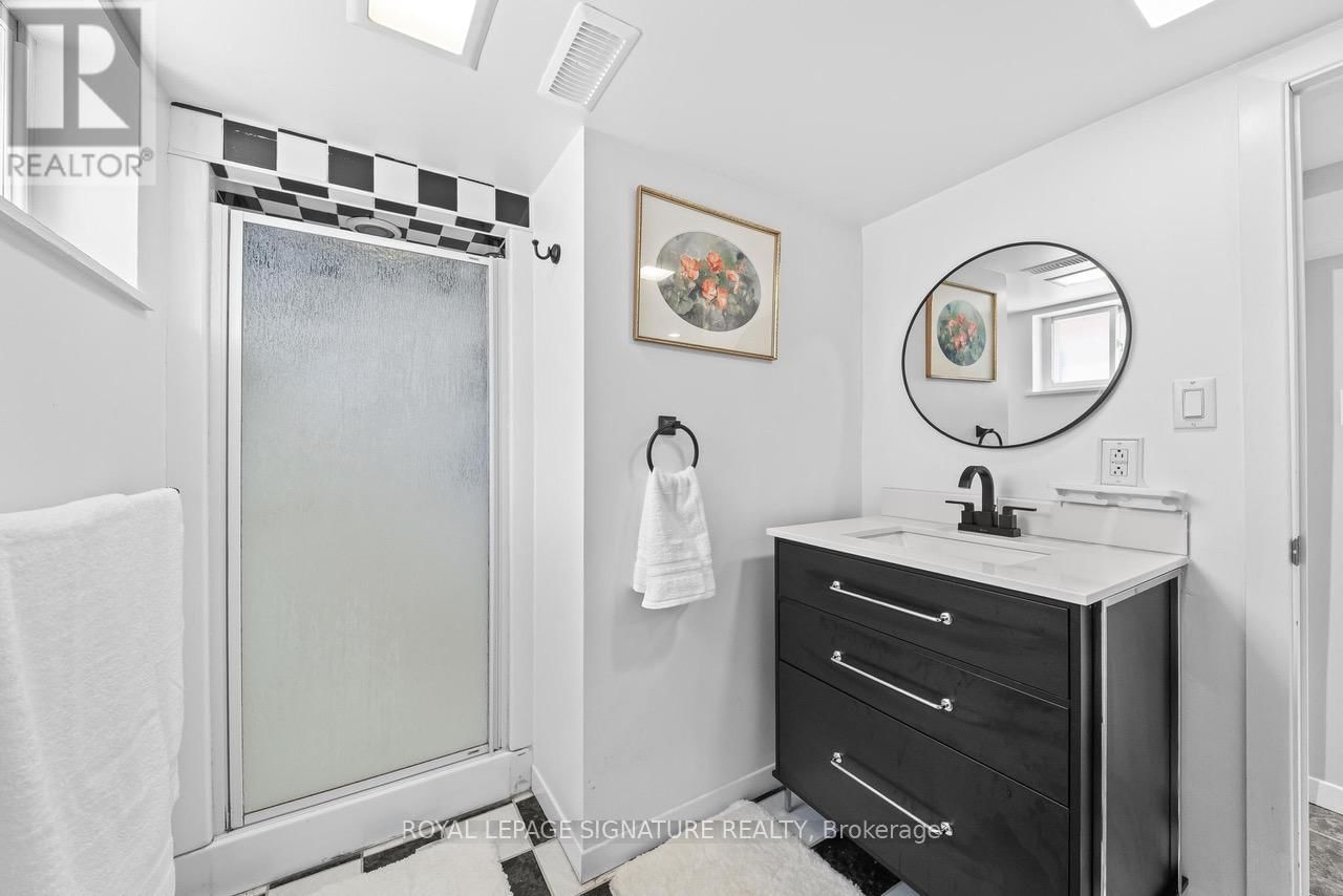 8 WOLCOTT AVENUE Image 19