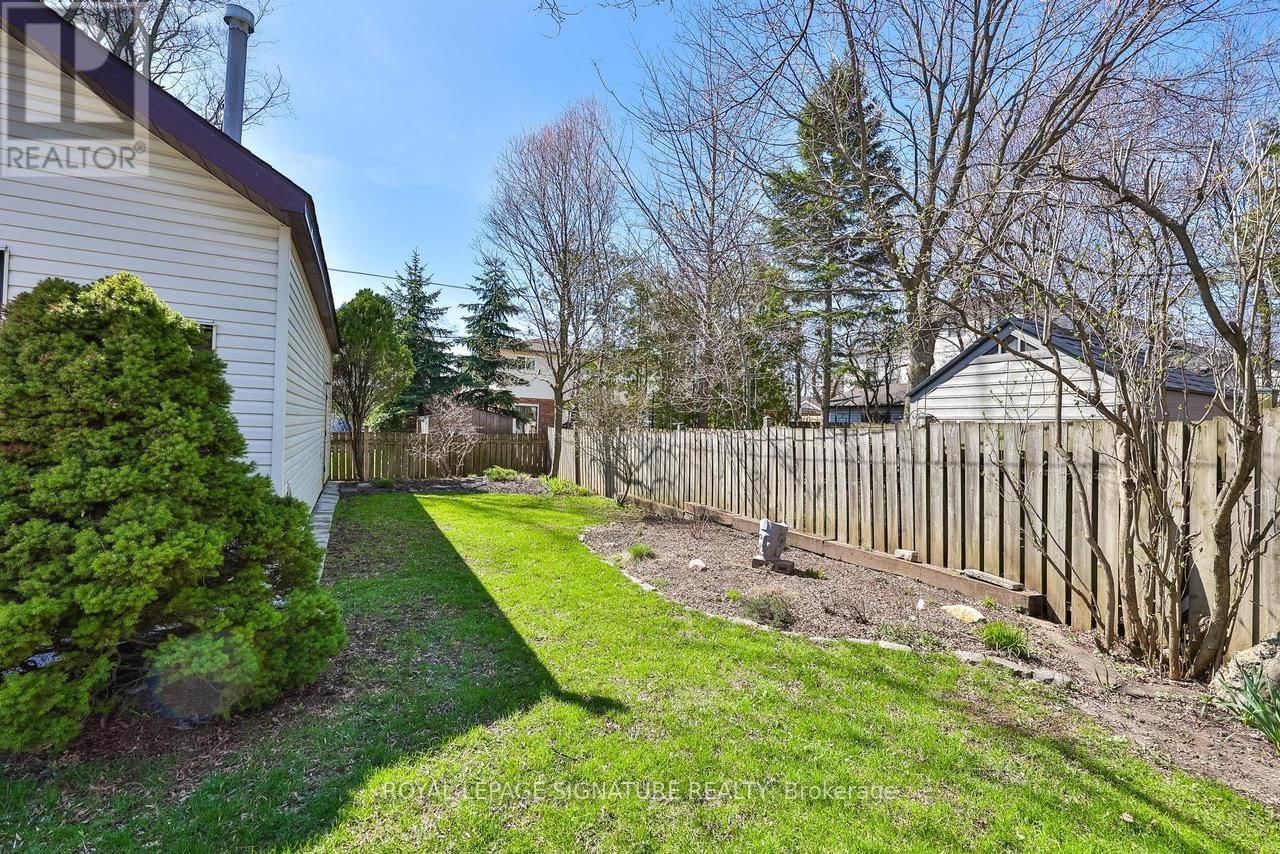 8 WOLCOTT AVENUE Image 25