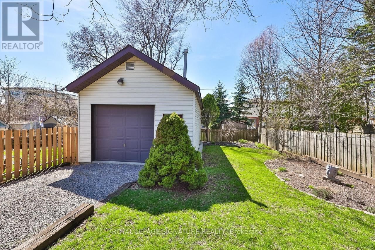 8 WOLCOTT AVENUE Image 26