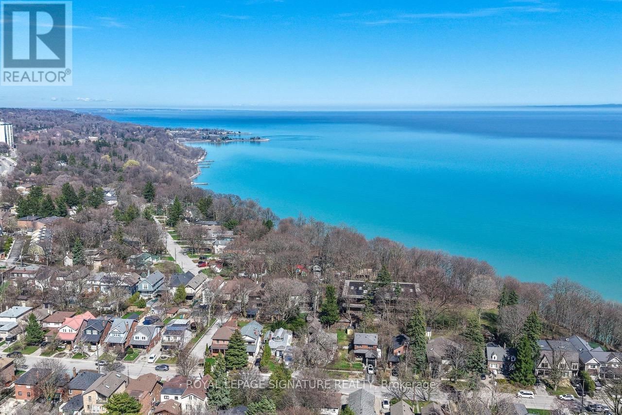 8 WOLCOTT AVENUE Image 29