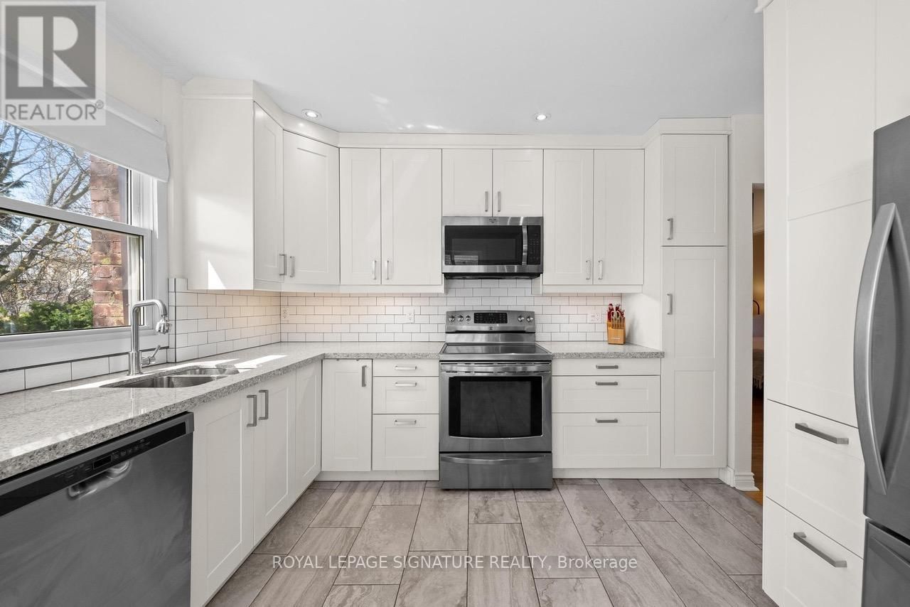 8 WOLCOTT AVENUE Image 3