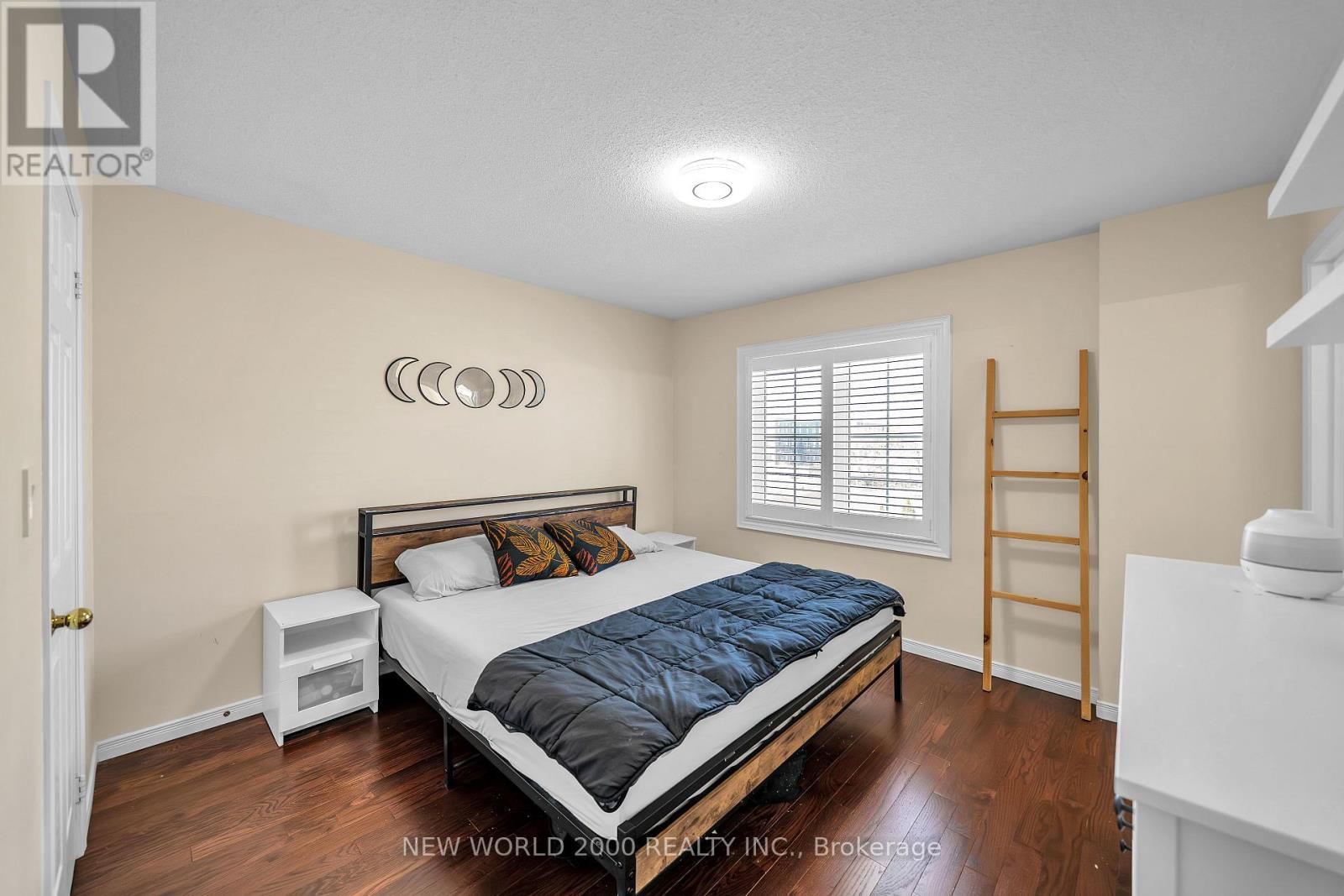 27 STONEWOOD STREET Image 27