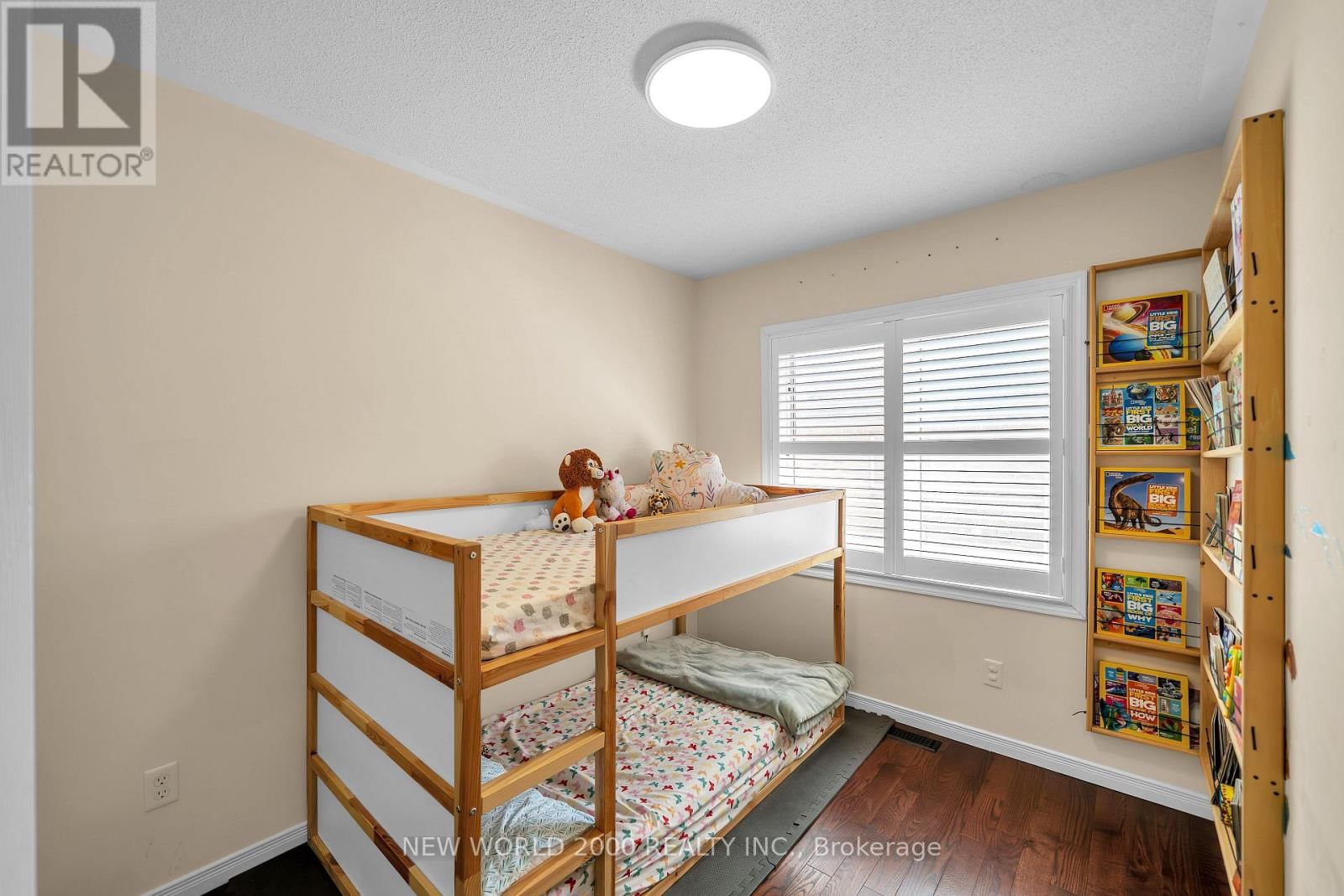 27 STONEWOOD STREET Image 33