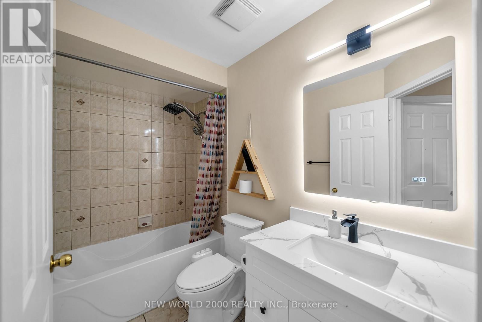 27 STONEWOOD STREET Image 36