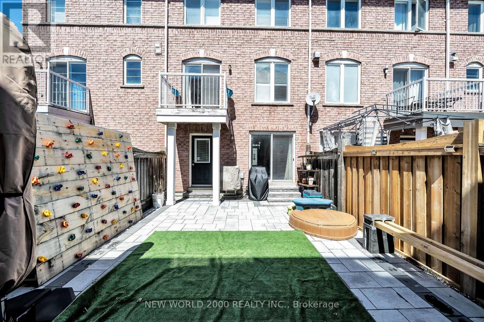 27 STONEWOOD STREET Image 38