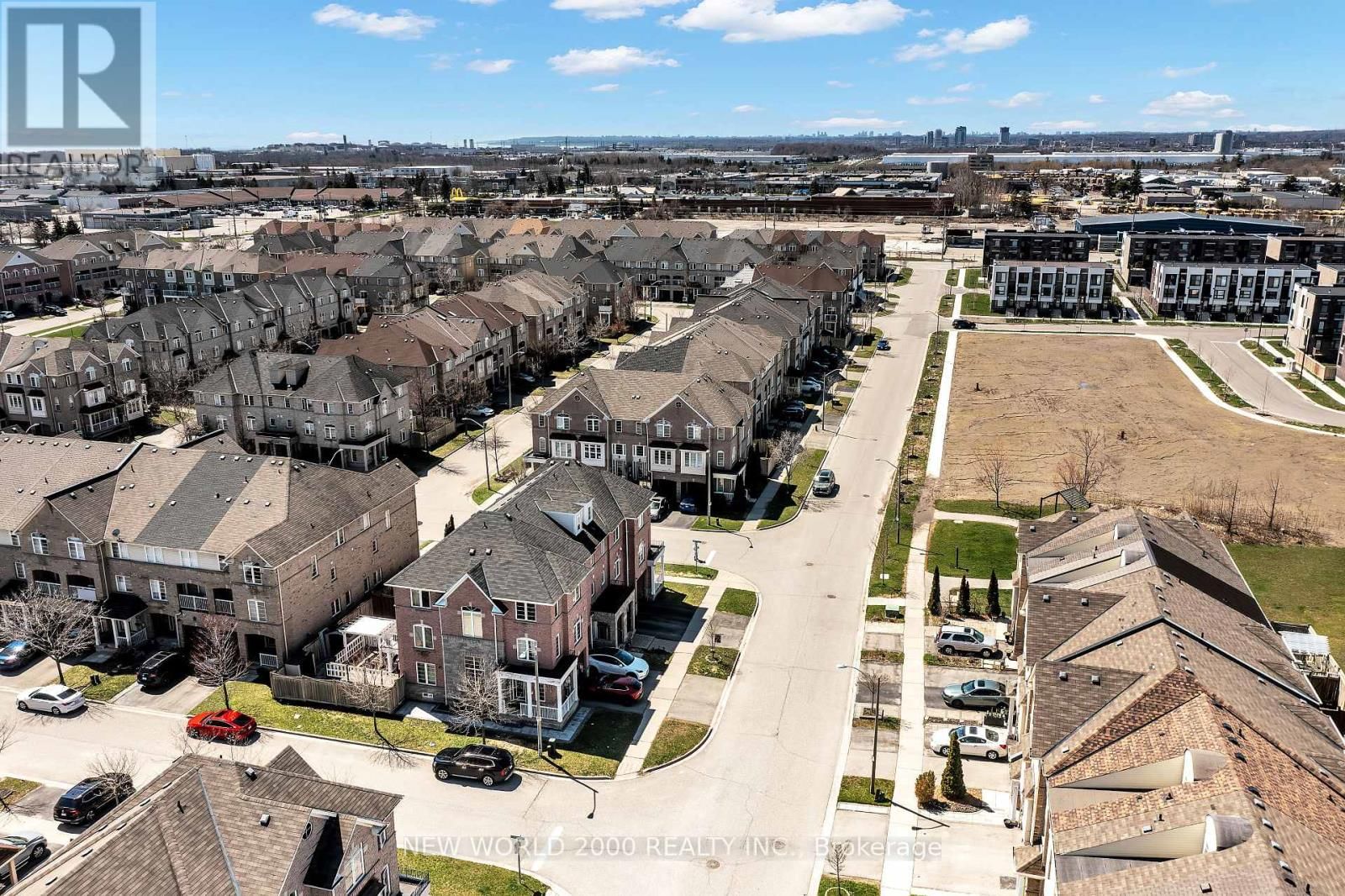 27 STONEWOOD STREET Image 4