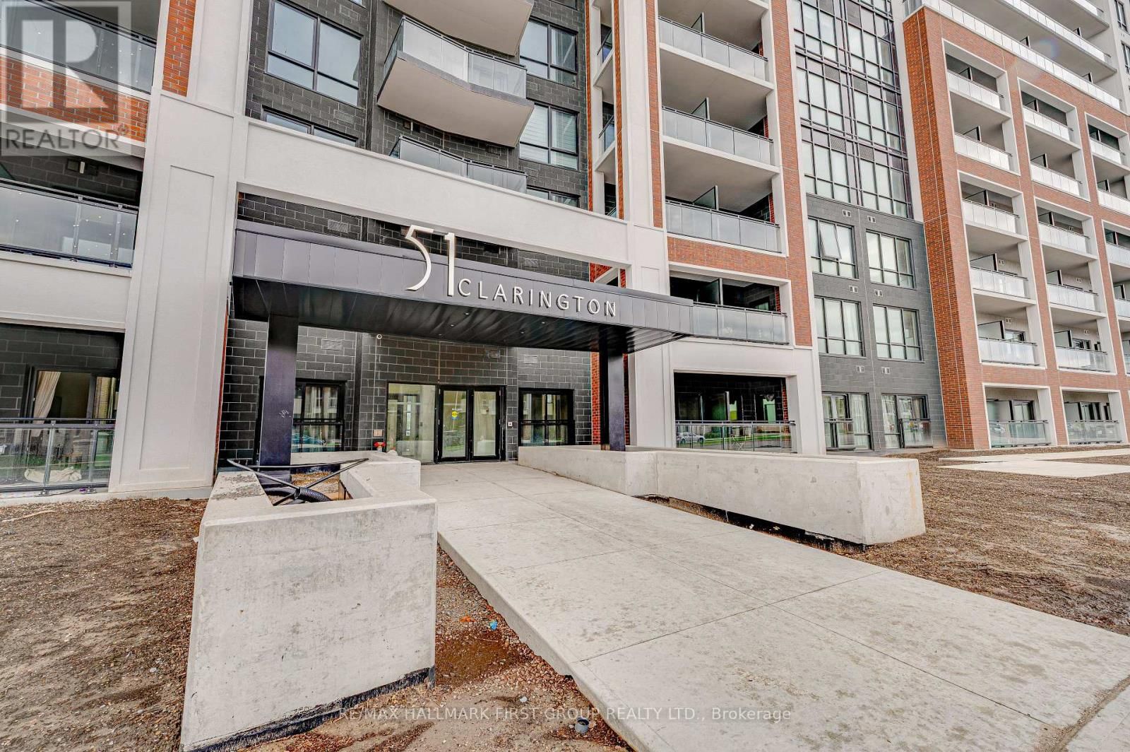 517 - 51 CLARINGTON BOULEVARD Image 1