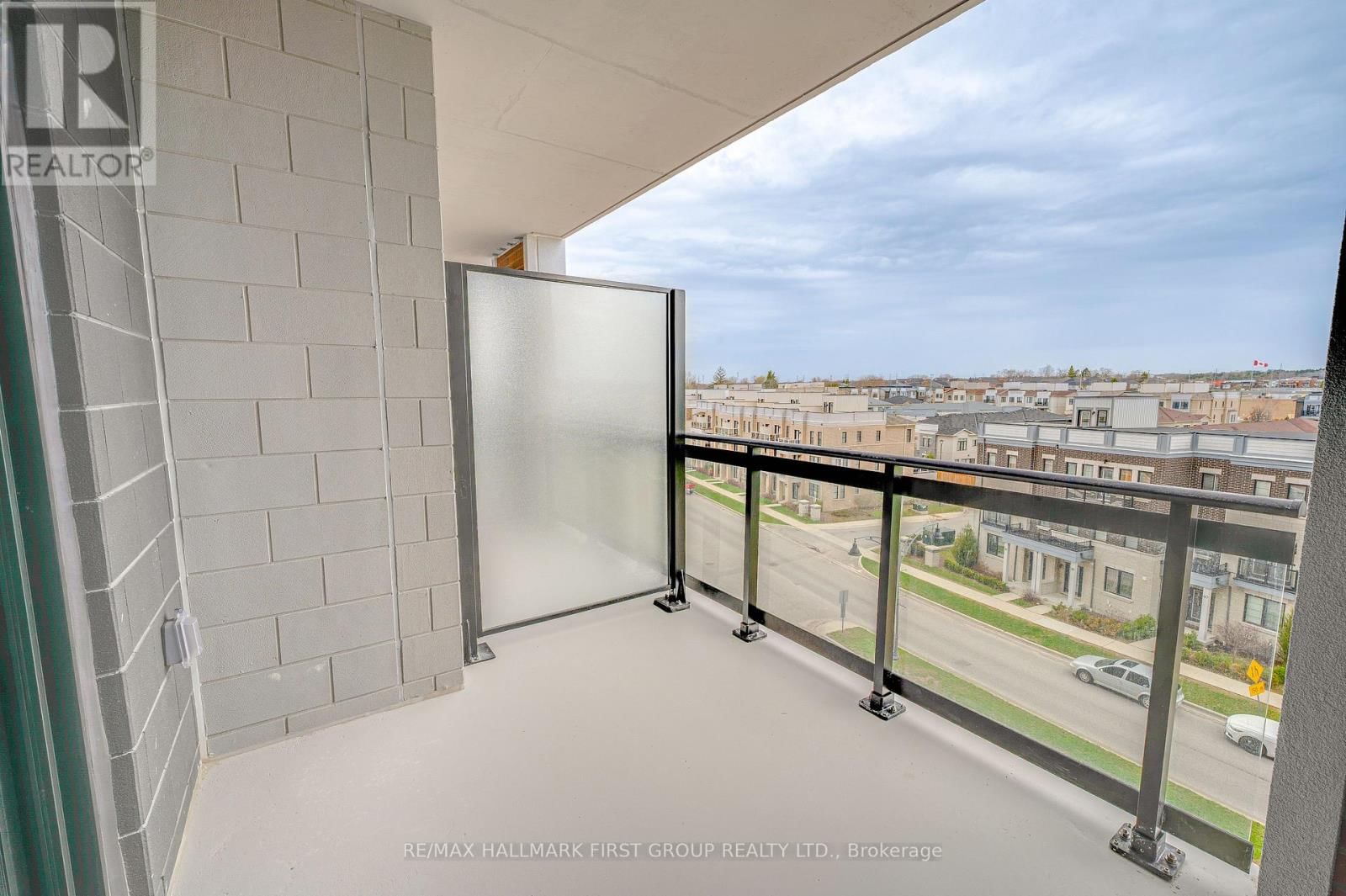 517 - 51 CLARINGTON BOULEVARD Image 16