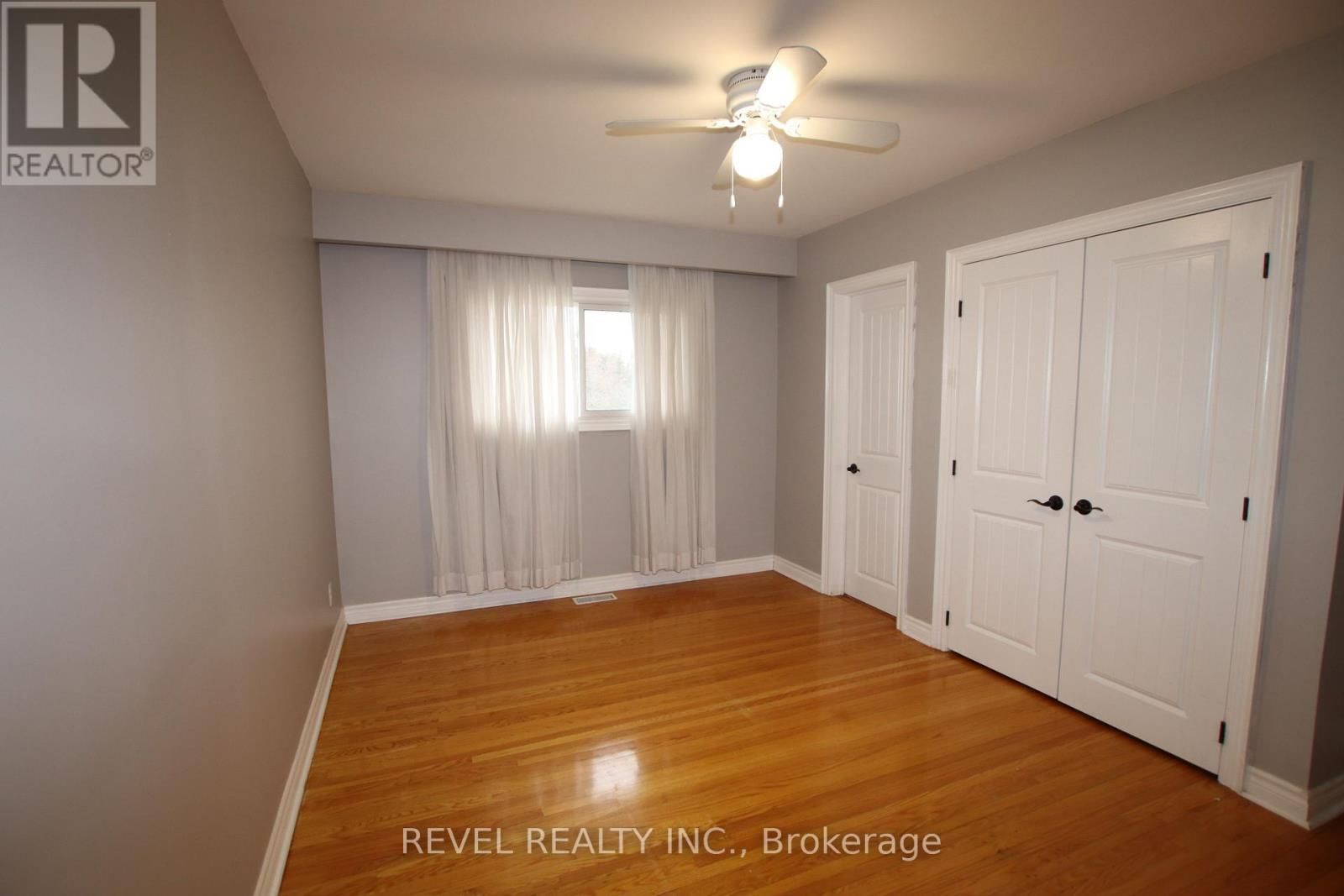 469 MAINE STREET Image 13