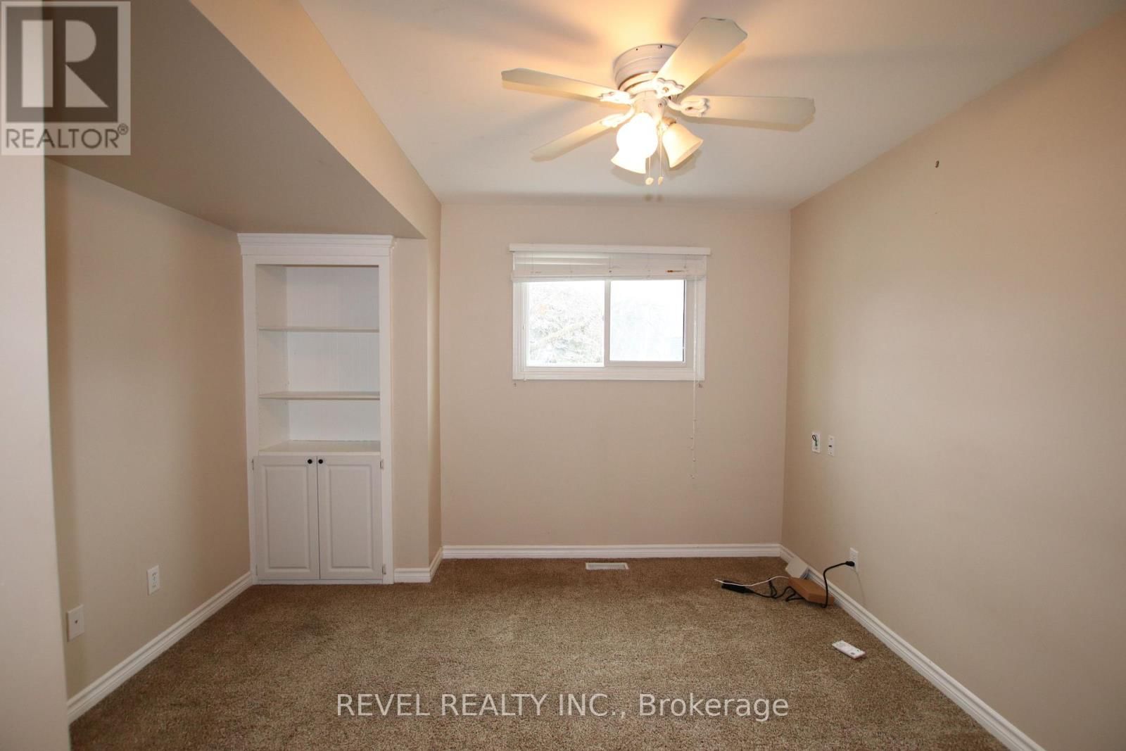 469 MAINE STREET Image 17