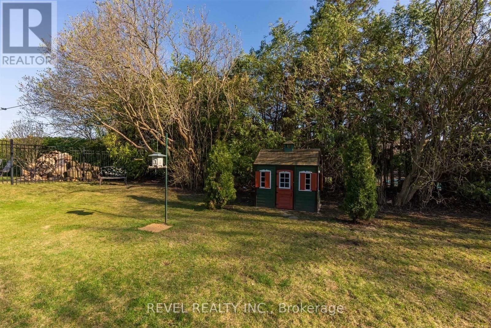 469 MAINE STREET Image 24