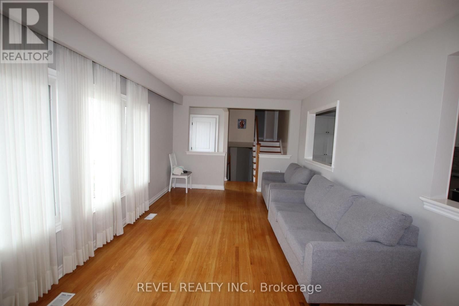 469 MAINE STREET Image 3