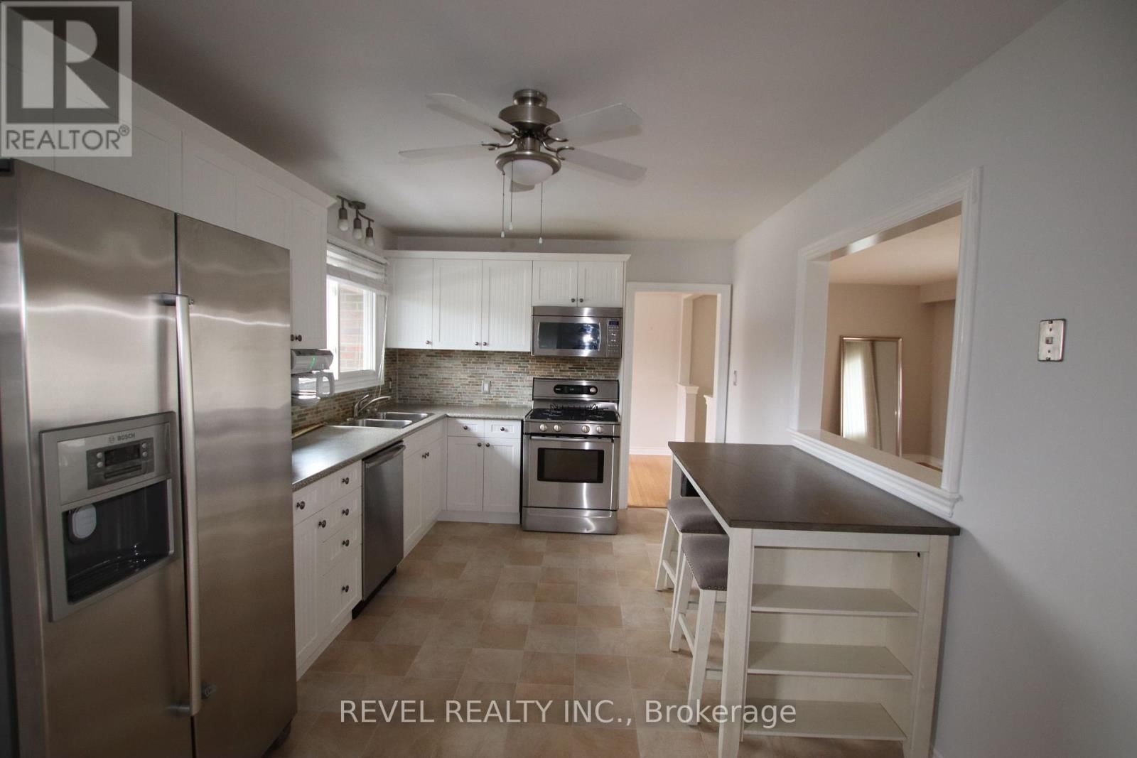 469 MAINE STREET Image 7