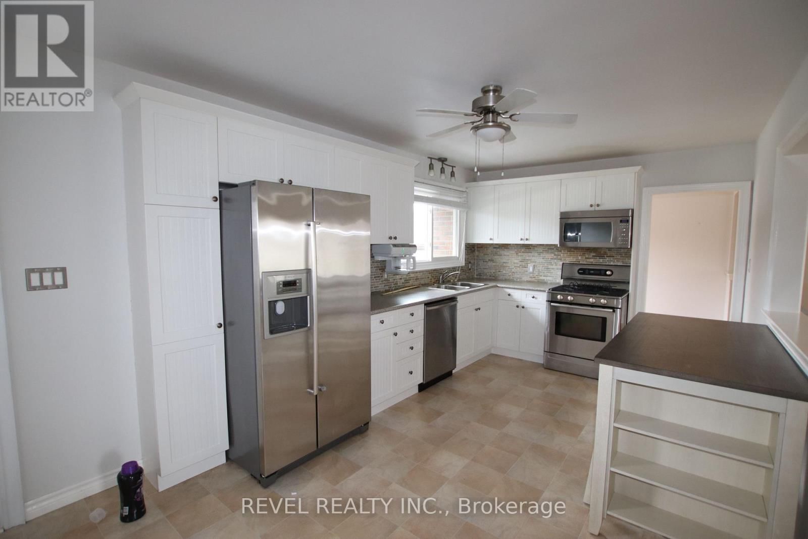 469 MAINE STREET Image 8